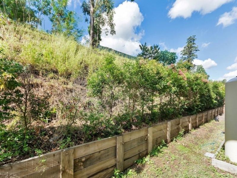 90 High Street, Blackstone QLD 4304