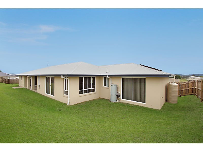 17 Iris Court, Yamanto QLD 4305