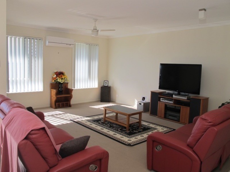 17 Iris Court, Yamanto QLD 4305