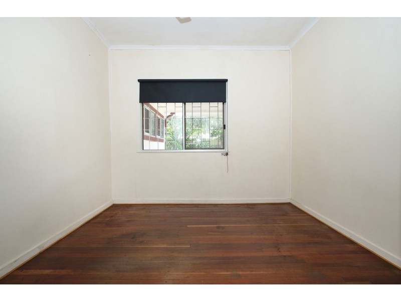 8 Barker Street, Ipswich QLD 4305