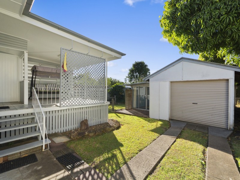 2A Sinclair Street, Newtown QLD 4305