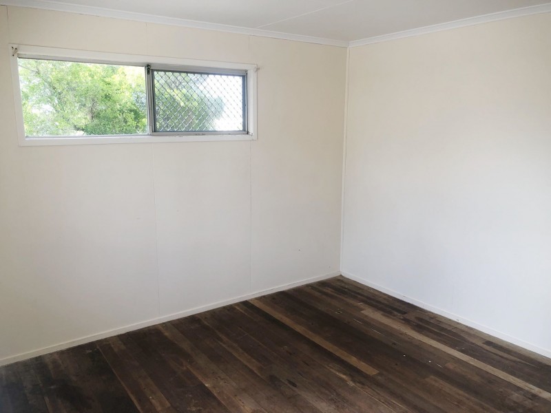 10 Sturt Street, Leichhardt QLD 4305