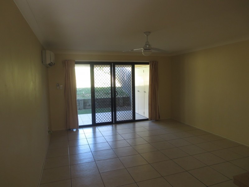 1/8 Lagoona Court, Churchill QLD 4305