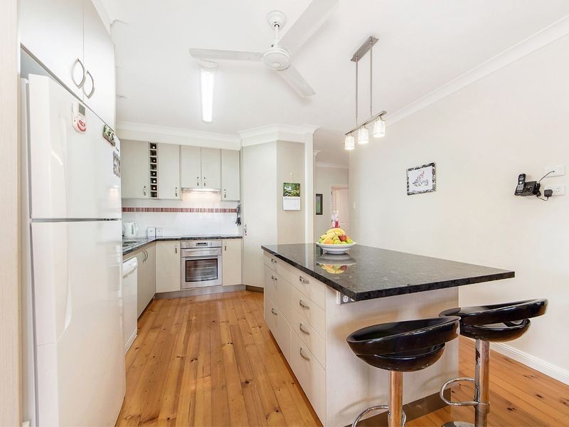 16 Dorothy Street, Silkstone QLD 4304