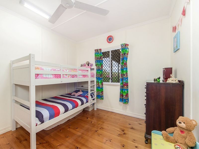 16 Dorothy Street, Silkstone QLD 4304