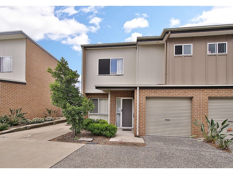 3/39 River Road, Bundamba QLD 4304