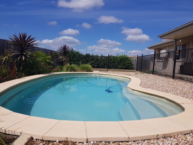 14 BAYSTONE PLACE, Raceview QLD 4305