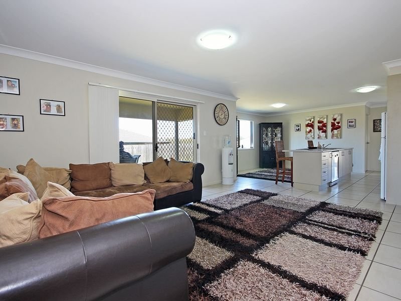 14 BAYSTONE PLACE, Raceview QLD 4305