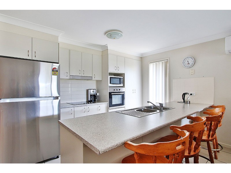 4 Baystone Pl, Raceview QLD 4305