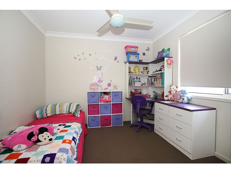 4 Baystone Pl, Raceview QLD 4305