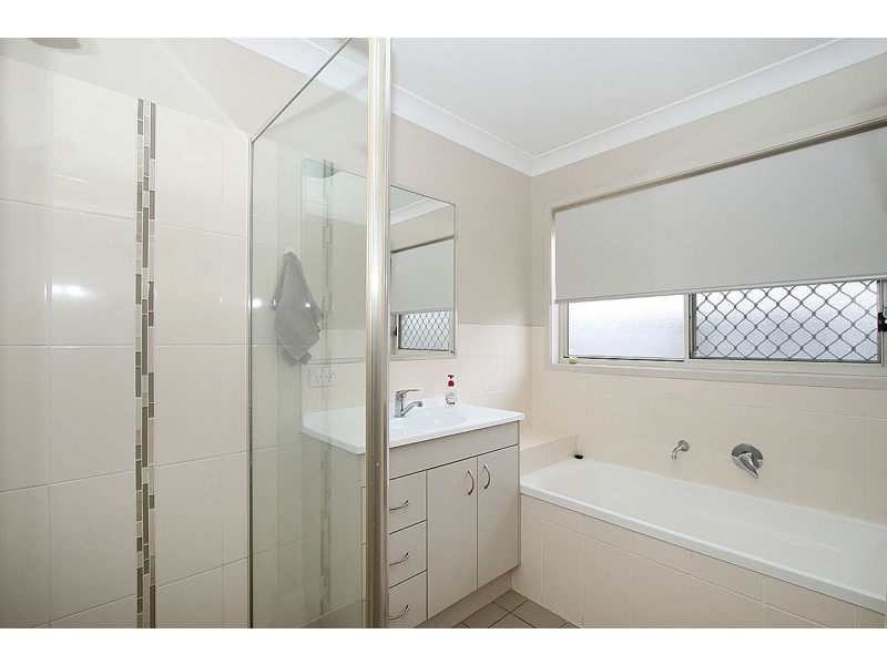 4 Baystone Pl, Raceview QLD 4305
