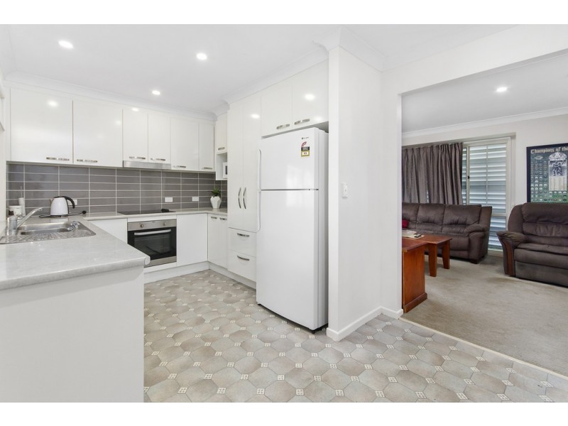34 Jonquil Circuit, Flinders View QLD 4305
