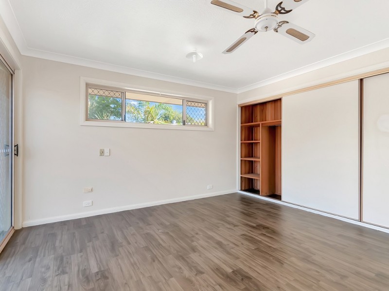 7 Alfred Place, Flinders View QLD 4305