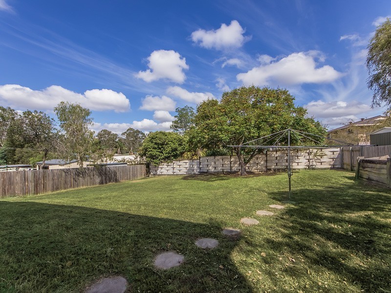 17 Merritt Street, Flinders View QLD 4305