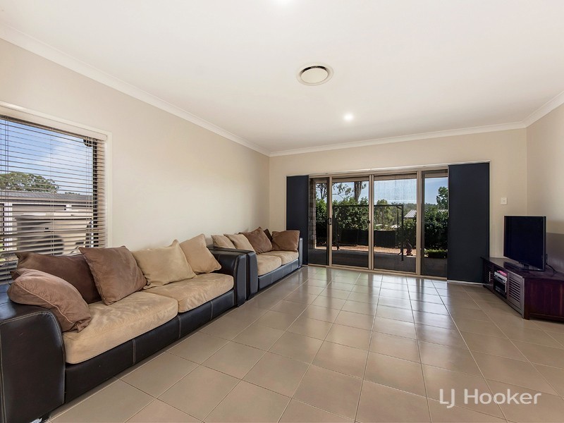 6 THOMPSON CRT, Kensington Grove QLD 4341