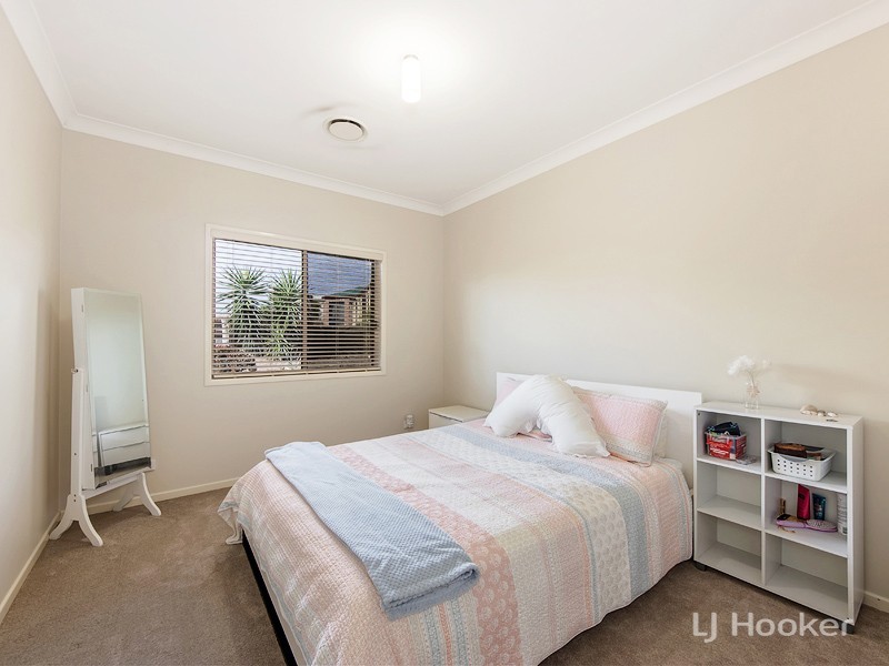 6 THOMPSON CRT, Kensington Grove QLD 4341