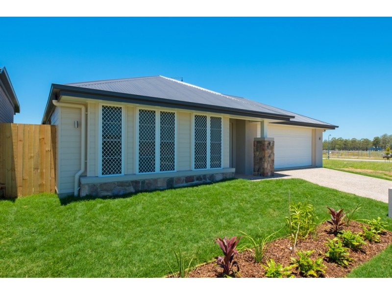 11 JOHN ST, Walloon QLD 4306