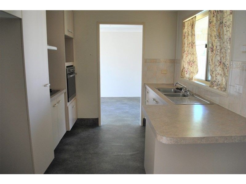 33 Rockman Drive, Raceview QLD 4305