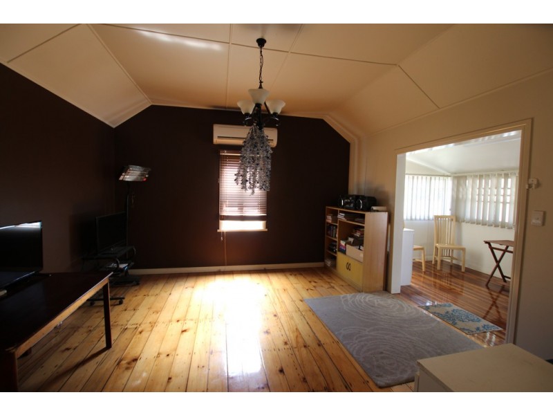 3 Telegraph Lane, North Ipswich QLD 4305