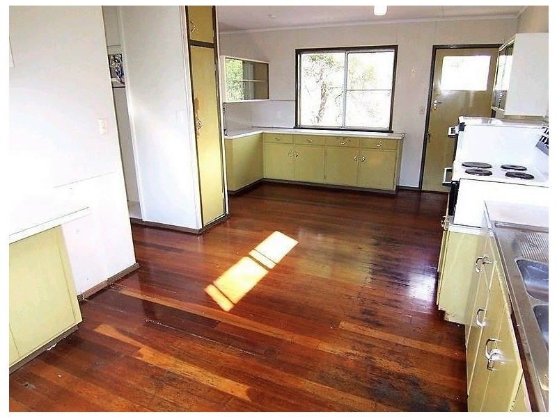 1a Lion Street, Ipswich QLD 4305