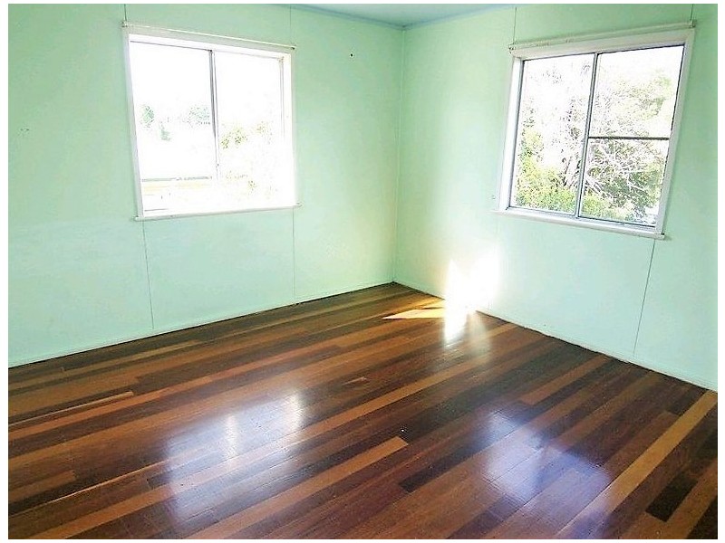 1a Lion Street, Ipswich QLD 4305
