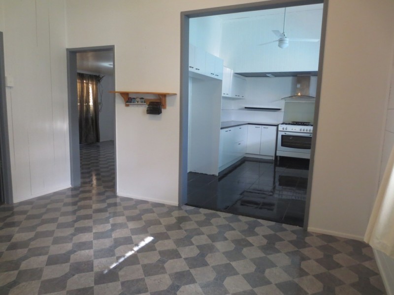 33 Lowry Street, North Ipswich QLD 4305