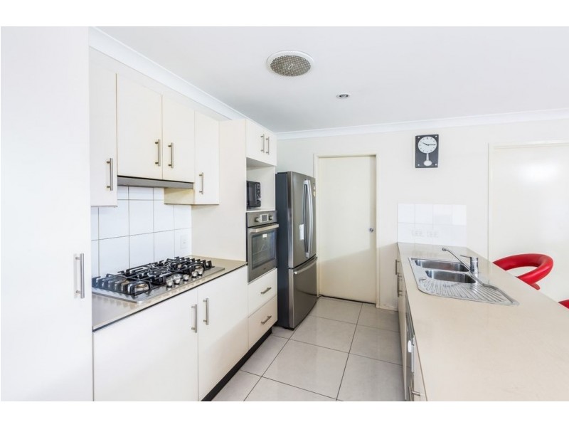 32 Whitehill Road, Eastern Heights QLD 4305