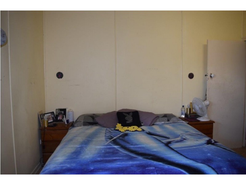 34 Creek street, Bundamba QLD 4304