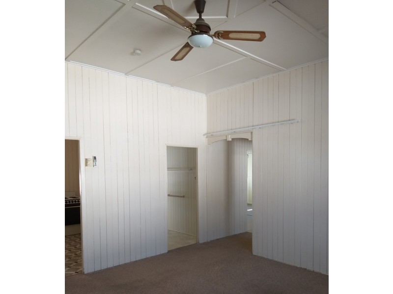 24 Barrett Street, East Ipswich QLD 4305