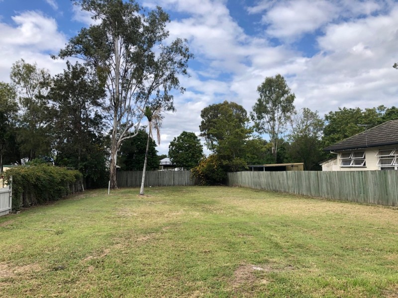 11 Crosshill Street, Leichhardt QLD 4305