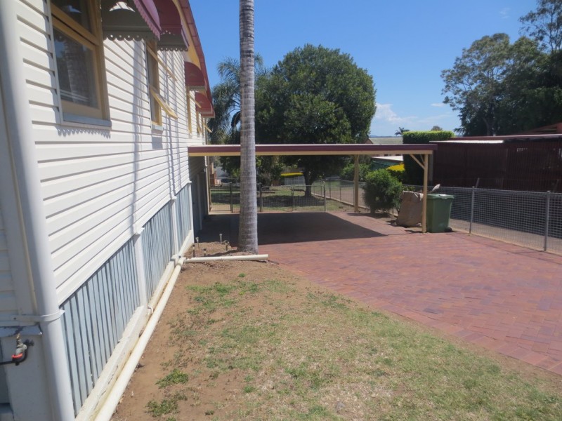 8 William Street, Bundamba QLD 4304