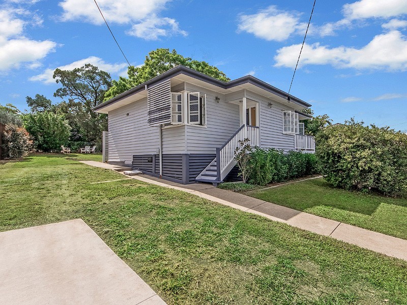 2 Reginald Street, North Ipswich QLD 4305