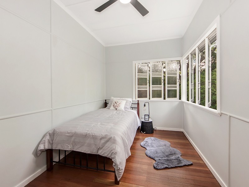 2 Reginald Street, North Ipswich QLD 4305