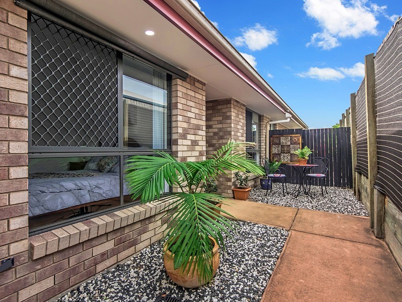 2/49 Peregrine Dr, Lowood QLD 4311