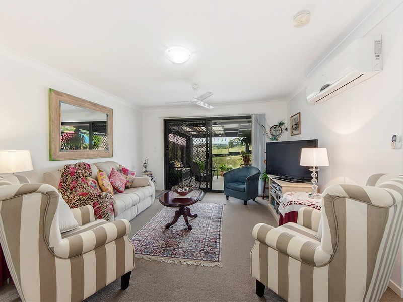 2/49 Peregrine Dr, Lowood QLD 4311