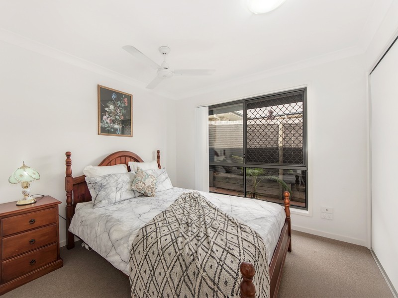 2/49 Peregrine Dr, Lowood QLD 4311