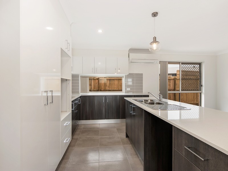 14 Stoneywood Street, Fernvale QLD 4306