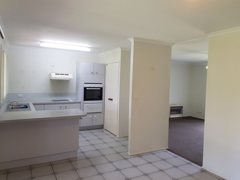 9 Brooker Court, Raceview QLD 4305