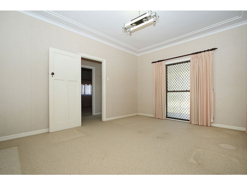 9 McGill St, Raceview QLD 4305