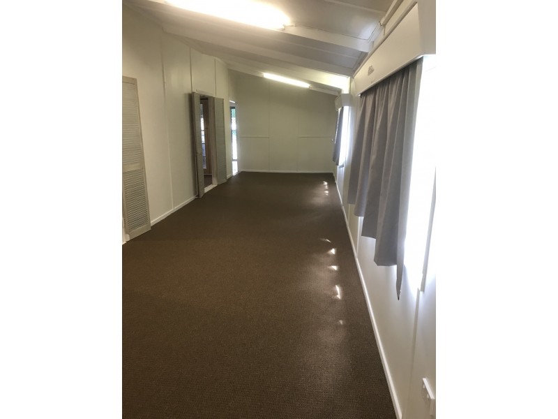 1/5 Easton, Newtown QLD 4305