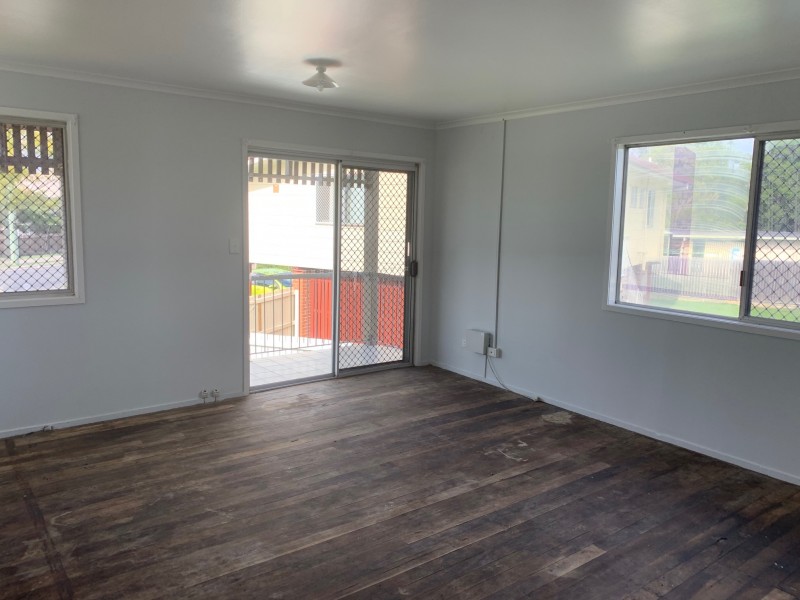 76 River Road, Bundamba QLD 4304