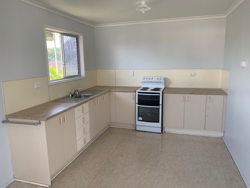 76 River Road, Bundamba QLD 4304