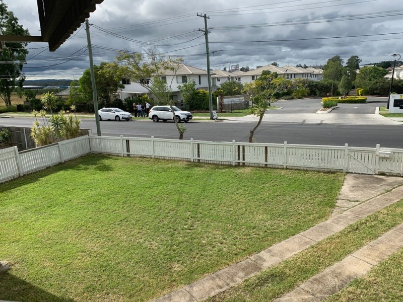 76 River Road, Bundamba QLD 4304