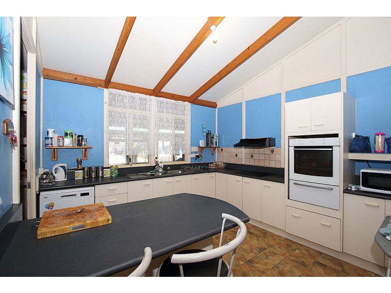 109 Lockyer View Road, Wivenhoe Pocket QLD 4306