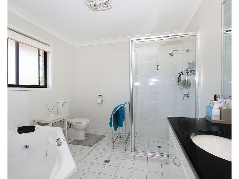 6 Maranoa Court, Fernvale QLD 4306