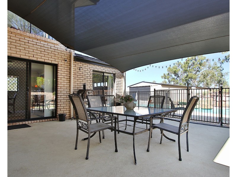 6 Maranoa Court, Fernvale QLD 4306