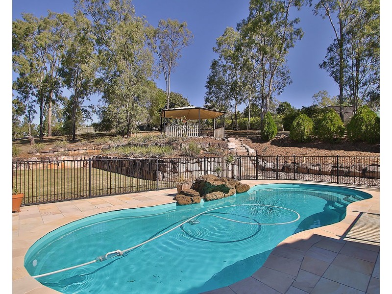 6 Maranoa Court, Fernvale QLD 4306