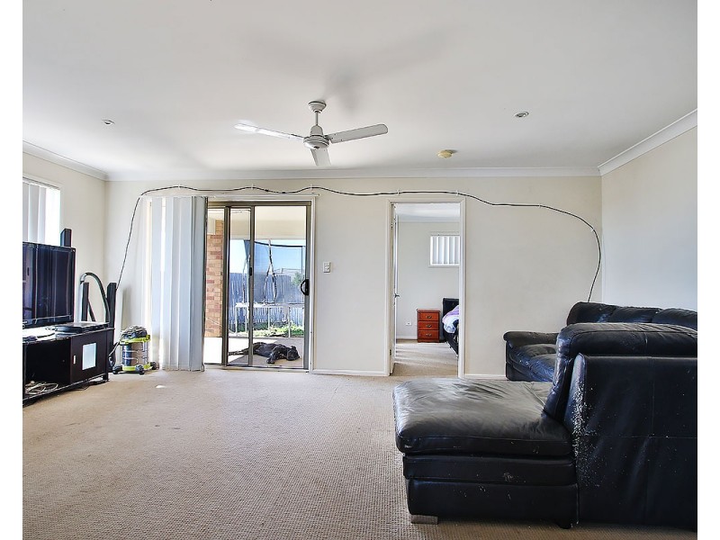 55 Peregrine Drive, Lowood QLD 4311