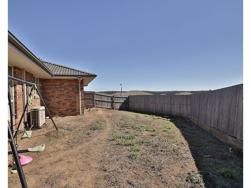 55 Peregrine Drive, Lowood QLD 4311