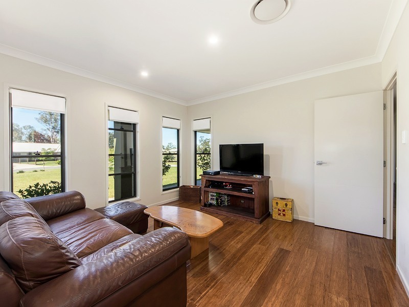 11 Arrawatta Cl, Karalee QLD 4306